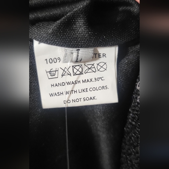 NWT-Love & Lemonade Sequin  Mermaid Gown Black Sweetheart Off Shoulder Size L - Picture 9 of 9